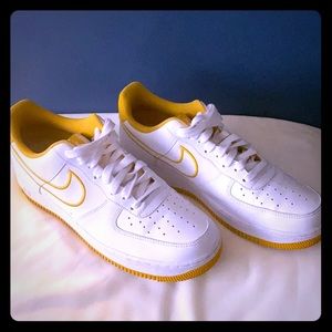 Nike Air Force 1